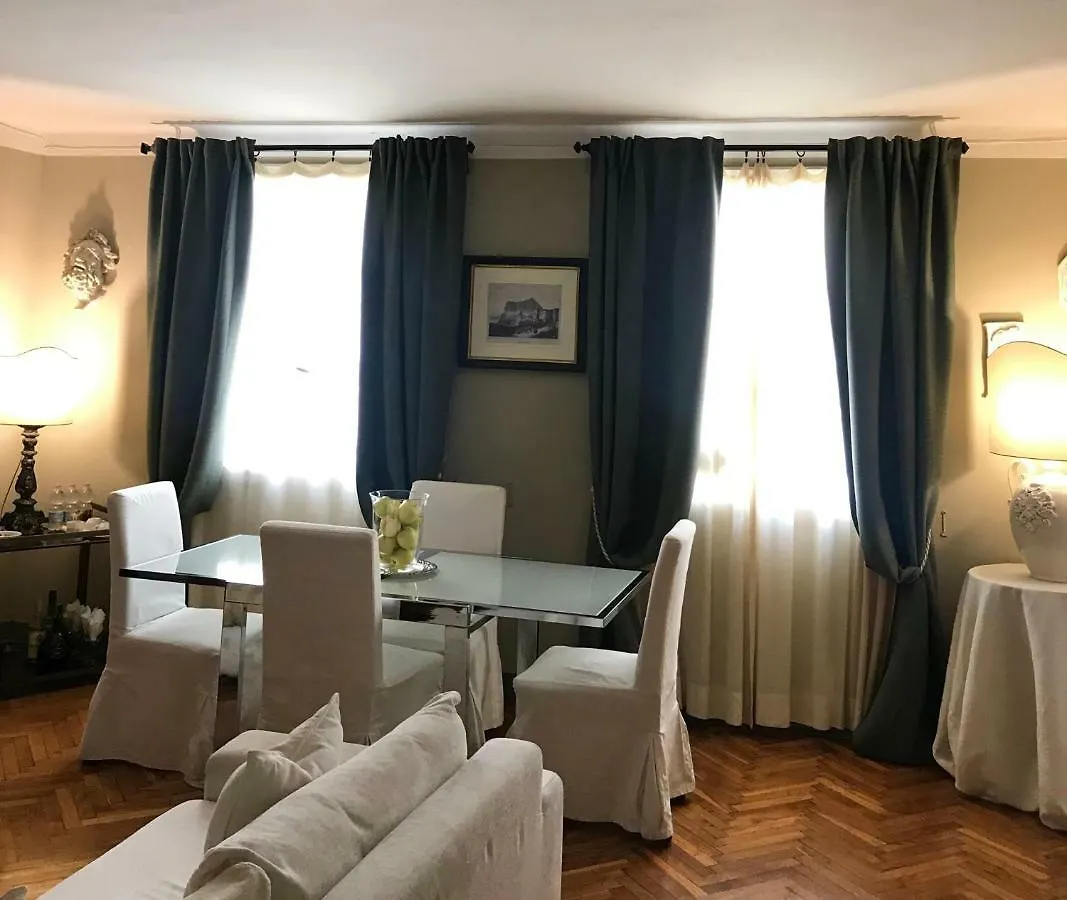 Capri Moon Guest House Florence